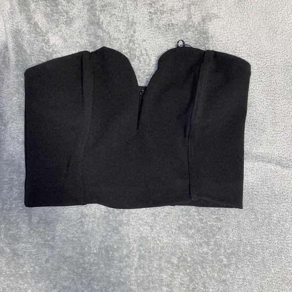 Black Chic Crop Top - Picture 1 of 2